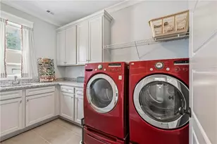 2043 Cambridge Ave, Atlanta, GA 30337 - Photo 36