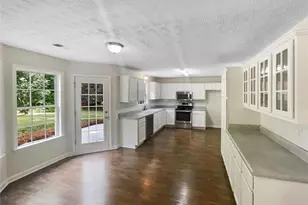 834 Winding Grove Ln, Loganville, GA 30052 - Photo 4