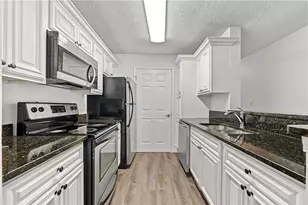 7207 Santa Fe Pkwy, Sandy Springs, GA 30350 - Photo 4