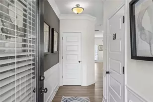 124 Trinity Dr, Auburn, GA 30011 - Photo 2