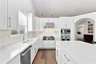 2003 Jameson Circle, Lawrenceville, GA 30043 - Photo 12