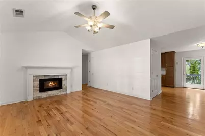 473 Christopher Drive, Gainesville, GA 30501 - Photo 8