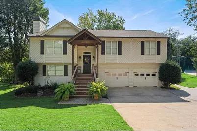 2555 Morgan Lake Drive NE, Marietta, GA 30066 - Photo 2