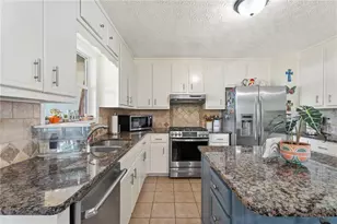 2555 Morgan Lake Dr NE, Marietta, GA 30066 - Photo 14