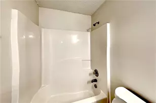 34 Belmont Park Dr, Newnan, GA 30263 - Photo 16