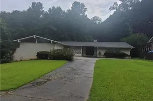 2250 Crestknoll Cir, Decatur, GA 30032 - Photo 1