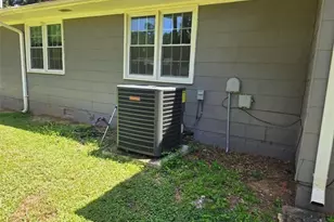 7379 Dexter Dr, Riverdale, GA 30296 - Photo 8