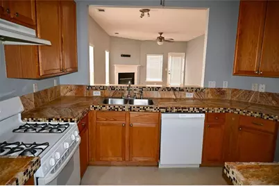 1563 Rachels Ridge NW, Kennesaw, GA 30152 - Photo 8