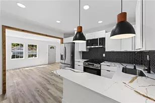 1046 Cheaves St, Forest Park, GA 30297 - Photo 6