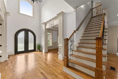 4645 Manor Drive, Gainesville, GA 30506 - Photo 8
