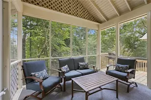 907 Rainbow Cir, Cleveland, GA 30528 - Photo 32