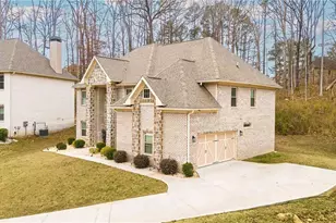 5659 Eternal Dr, Atlanta, GA 30349 - Photo 2