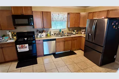 4525 Millenium View Court, Snellville, GA 30039 - Photo 10