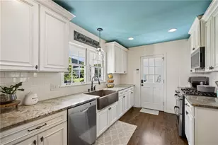 976 Dean Dr NW, Atlanta, GA 30318 - Photo 2