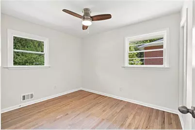 126 Meadow Park Lane SW, Atlanta, GA 30315 - Photo 18