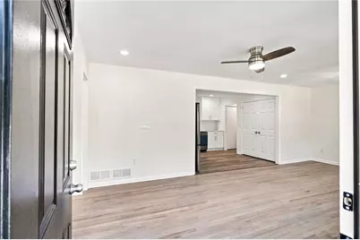 126 Meadow Park Lane SW, Atlanta, GA 30315 - Photo 4