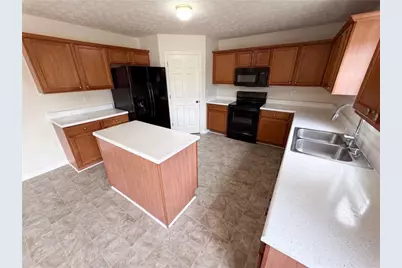 910 Paper Creek Drive, Lawrenceville, GA 30046 - Photo 2