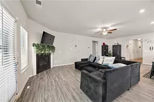 1404 Beckett Dr, Hampton, GA 30228 - Photo 6