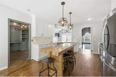 2041 Castlemaine Circle, Woodstock, GA 30189 - Photo 4