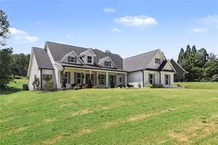 105 W Lake Blvd, Carrollton, GA 30116 - Photo 2