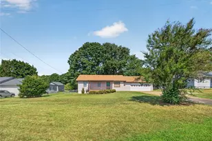 633 Webb Gin House Rd, Lawrenceville, GA 30045 - Photo 4