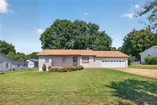 633 Webb Gin House Rd, Lawrenceville, GA 30045 - Photo 2