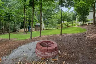 3825 Creekview Dr NE, Marietta, GA 30068 - Photo 36