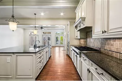 3611 E Paces Way NE, Atlanta, GA 30326 - Photo 12