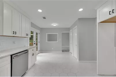5271 Bridgewater Trace, Stone Mountain, GA 30088 - Photo 16