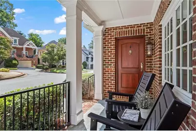 1138 Fairway Gardens NE, Brookhaven, GA 30319 - Photo 4