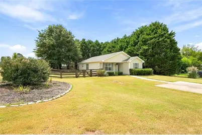 306 Dove Point, Social Circle, GA 30025 - Photo 2