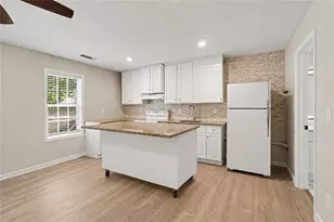 524 Martin Forest Ln SE, Lawrenceville, GA 30045 - Photo 32
