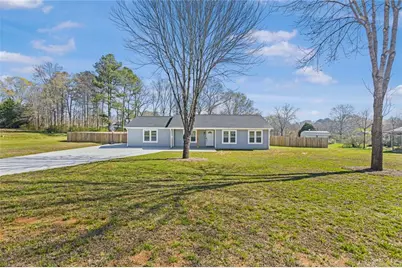 2001 Raymonds Drive, Loganville, GA 30052 - Photo 4