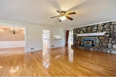 1977 Johnson Ferry Road, Marietta, GA 30062 - Photo 4