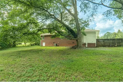 593 Hurt Road SW, Smyrna, GA 30082 - Photo 14