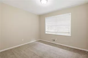 2225 Emerald Castle Dr, Decatur, GA 30035 - Photo 20