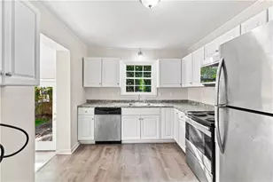 1944 Mayes Dr SE, Marietta, GA 30067 - Photo 10