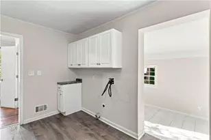 1944 Mayes Dr SE, Marietta, GA 30067 - Photo 12