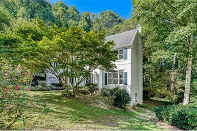 1363 Fallsbrook Way NW, Acworth, GA 30101 - Photo 2