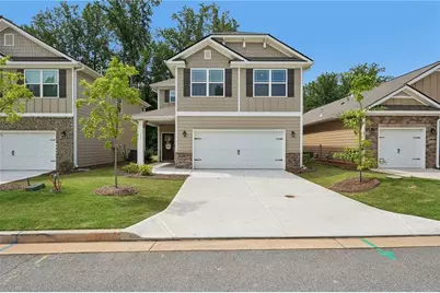 111 Vineyard Walk, Carrollton, GA 30117 - Photo 1