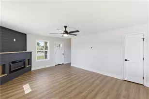 257 Marsh Glen Dr Dr, Jonesboro, GA 30238 - Photo 12
