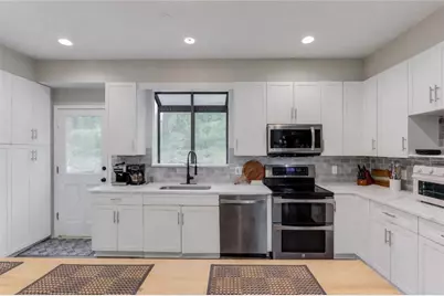 8515 Lake Drive, Snellville, GA 30039 - Photo 4