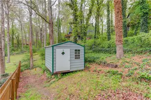 8515 Lake Dr, Snellville, GA 30039 - Photo 28
