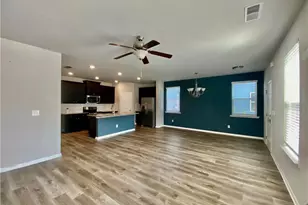 1329 Rosemary Ln, East Point, GA 30344 - Photo 2
