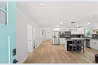 1077 Peeples Street, Atlanta, GA 30310 - Photo 2