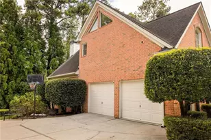 720 Vinings Estates Dr SE, Smyrna, GA 30126 - Photo 4