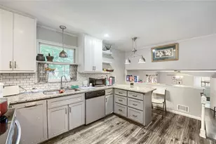 2558 Kings Way, Lawrenceville, GA 30044 - Photo 6