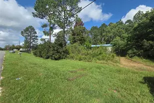 2458 Pennsylvania Ave, Waycross, GA 31503 - Photo 2