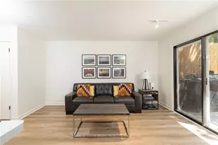 2702 Meadow Mere E, Atlanta, GA 30341 - Photo 8