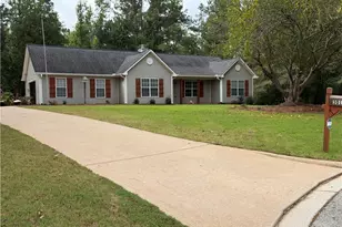 301 Wolf Creek Pl, Locust Grove, GA 30248 - Photo 1